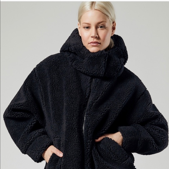norte sherpa coat alo
